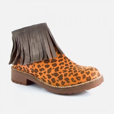 9608-suela-01 Botas Animal print con flecos