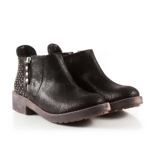 Botitas de cuero negro