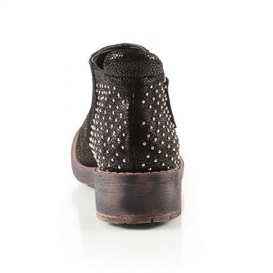 Botitas de cuero negro
