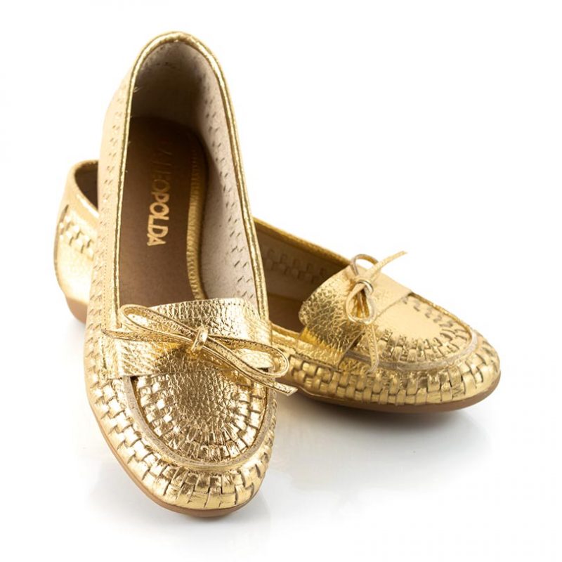 mocasines de mujer en cuero tramado y metalizado color dorado
