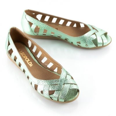 zapatos de mujer tipo chatitas balerinas de cuero verde metalizado calado con puntera boca de pez y diseño original