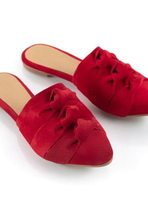 zuecos-bajos-de-cuero-rojos