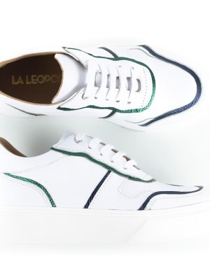 zapatillas para mujer en cuero blanco con detalles metalizados y diseño original