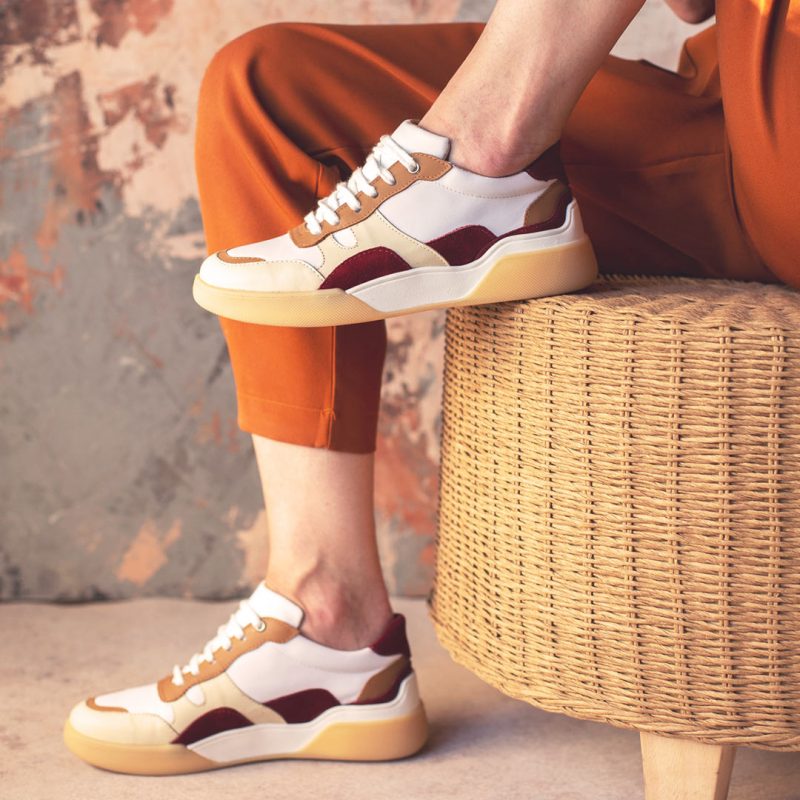 chaco-zapatillas-de-vestir-urbanas-de-mujer-en-cuero-blanco-bordo-beige-y-suela