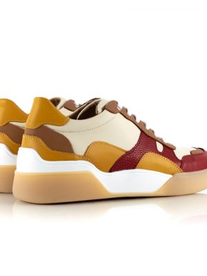 zapatillas urbanas de mujer con diseño original en mix de cueros bordo, mostaza y beige