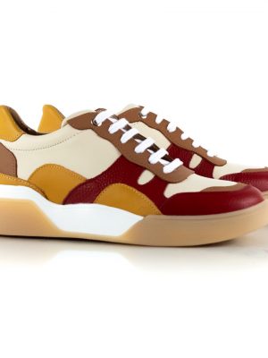 zapatillas urbanas de mujer en mix de cueros bordo, mostaza y beige