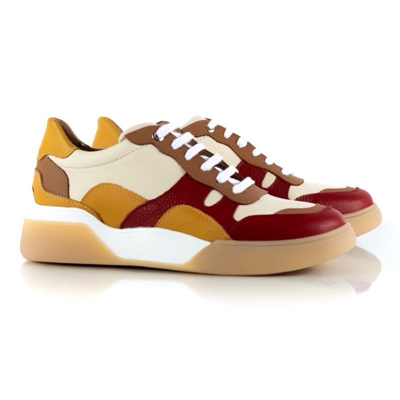 zapatillas urbanas de mujer en mix de cueros bordo, mostaza y beige
