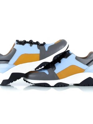 zapatillas urbanas de mujer a la moda en mix de cueros celeste, gris y mostaza