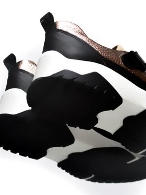 zapatillas urbanas de mujer color cobre con elásticos