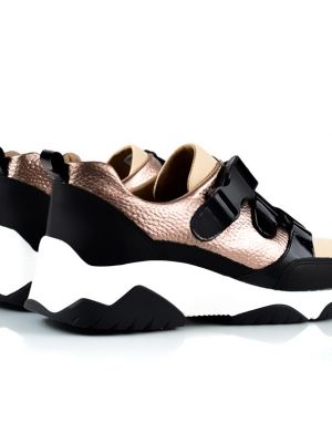 zapatillas urbanas de mujer en cuero cobre metalizado con elásticos