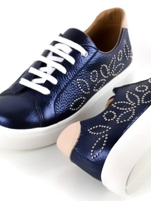 zapatillas de vestir para mujer en cuero azul con tachitas
