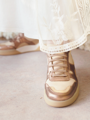 chaco-cobre-zapatillas-de-vestir-urbanas-de-mujer-en-cuero-metalizado-beige-y-cobre