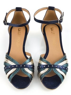 sandalias de mujer a la moda con diseño original en cuero metalizado