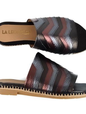 sandalias chatitas de mujer en cueros metalizados negro peltre y cobre a la moda
