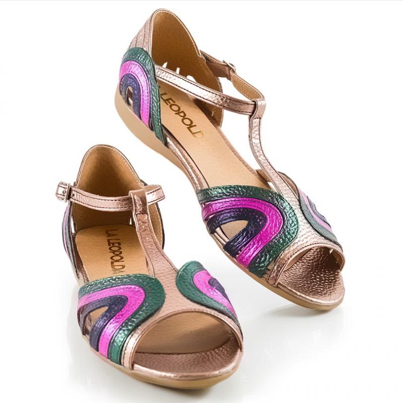 sandalias-bajas-de-mujer-en-cuero-metalizado-cobre-ico