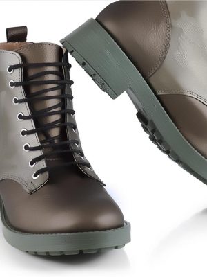 borcegos-de-mujer-acordonados-en-cuero-perlado-verde-con-textura-camuflado-de-la-leopolda- (4)