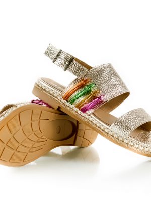 sandalias-bajas-alegra-platino-de-cuero-metalizado-con-detalle-en-yute-y-suela-antideslizante-de-la-leopolda-04