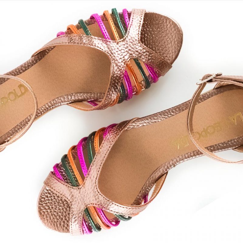 sandalias-bajitas-de-mujer-de-cuero-metalizado-en-mix-de-colores-traful-de-la-leopolda-03