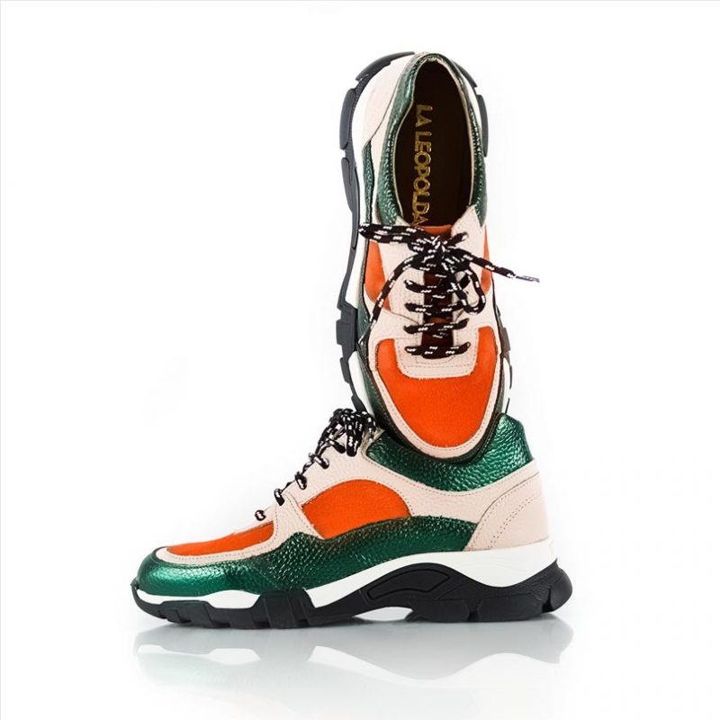 zapatillas-urbanas-de-mujer-en-cuero-metalizado-verde-y-cuero-gamuzado-naranja-araucaria-de-la-leopolda