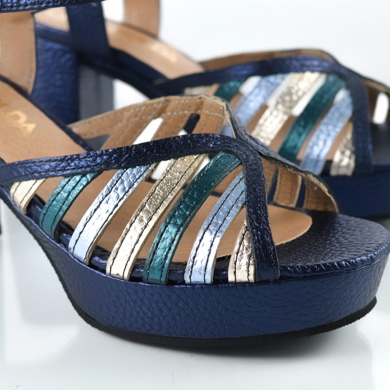 Sandalias de fiesta con taco y platataforma azul metalizado