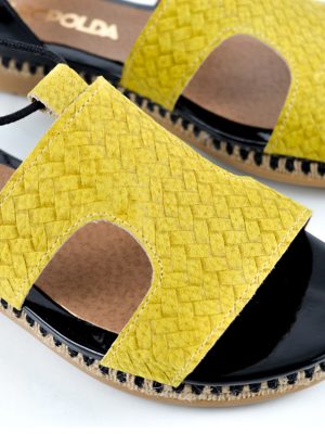 sandalias amarillas bajas de cuero 2