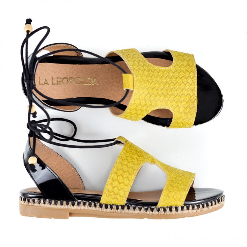 sandalias amarillas bajas de cuero 3