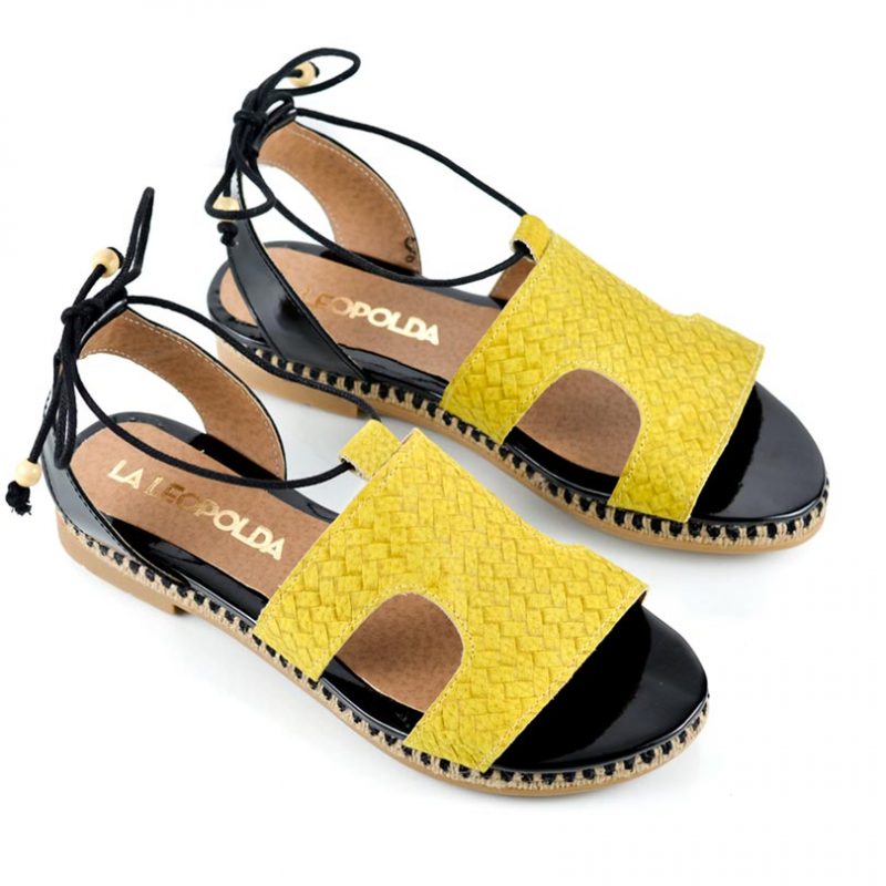sandalias amarillas bajas de cuero 5